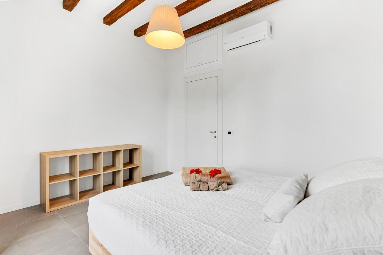 Alessia's Flat- Naviglio Grande Apartment *