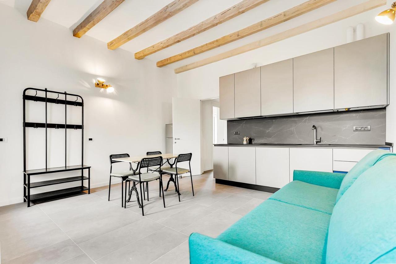 Apartment Alessia's Flat- Naviglio Grande *